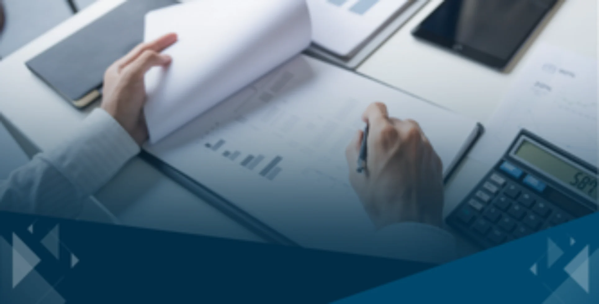 Business owner calculating expenses for IRS-compliant recordkeeping